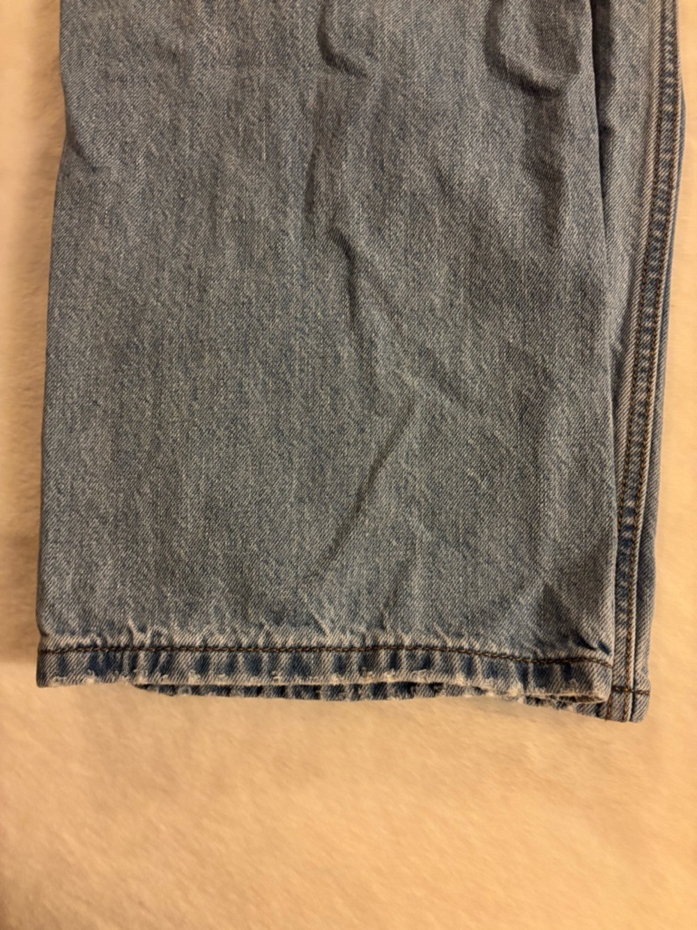 Levi's Light Wash Low Pro Straight Jeans SOLD - Picture 4 of 7